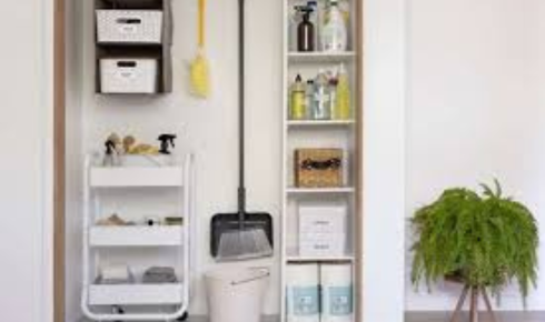 How can setting a five-minute nightly “reset” habit in the living room change how mornings feel