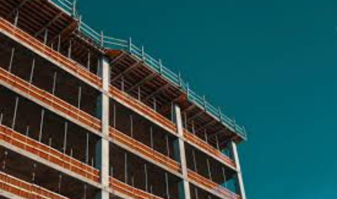 What can you learn from observing how parcels and deliveries are handled in the lobby